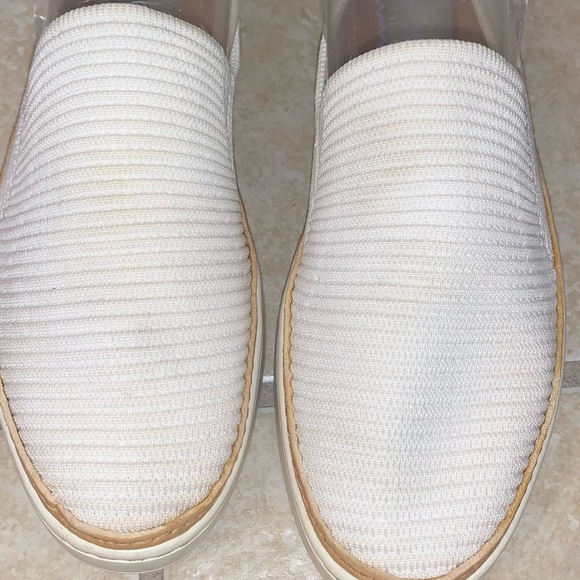 UGG Sammy white slip ons slides women’s loafers shoes size 8 - Picture 12 of 12